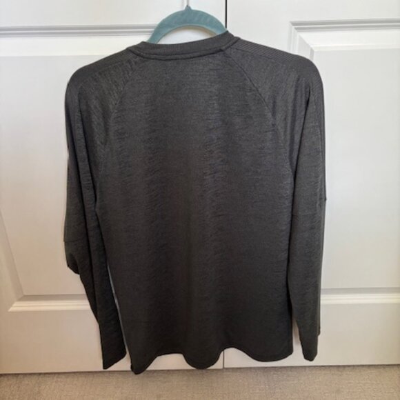 Express Long Sleeve Henley T-Shirt with Mens Small - Gray - Picture 3 of 4
